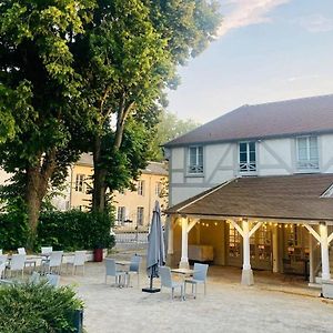 Hotel Du Cheval Blanc - Paris Marne La Vallee